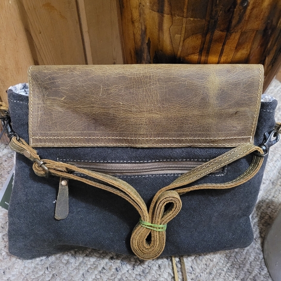 NWT Myra Small Crossbody Bag - Picture 8 of 8